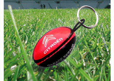 Porte-clés personnalisé ballon de rugby imitation cuir